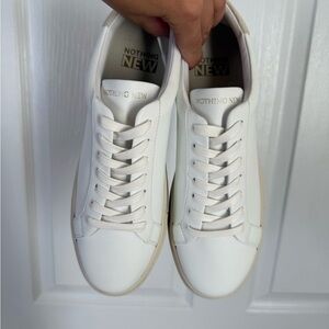 NWT Women’s White Sneakers Size 9.5